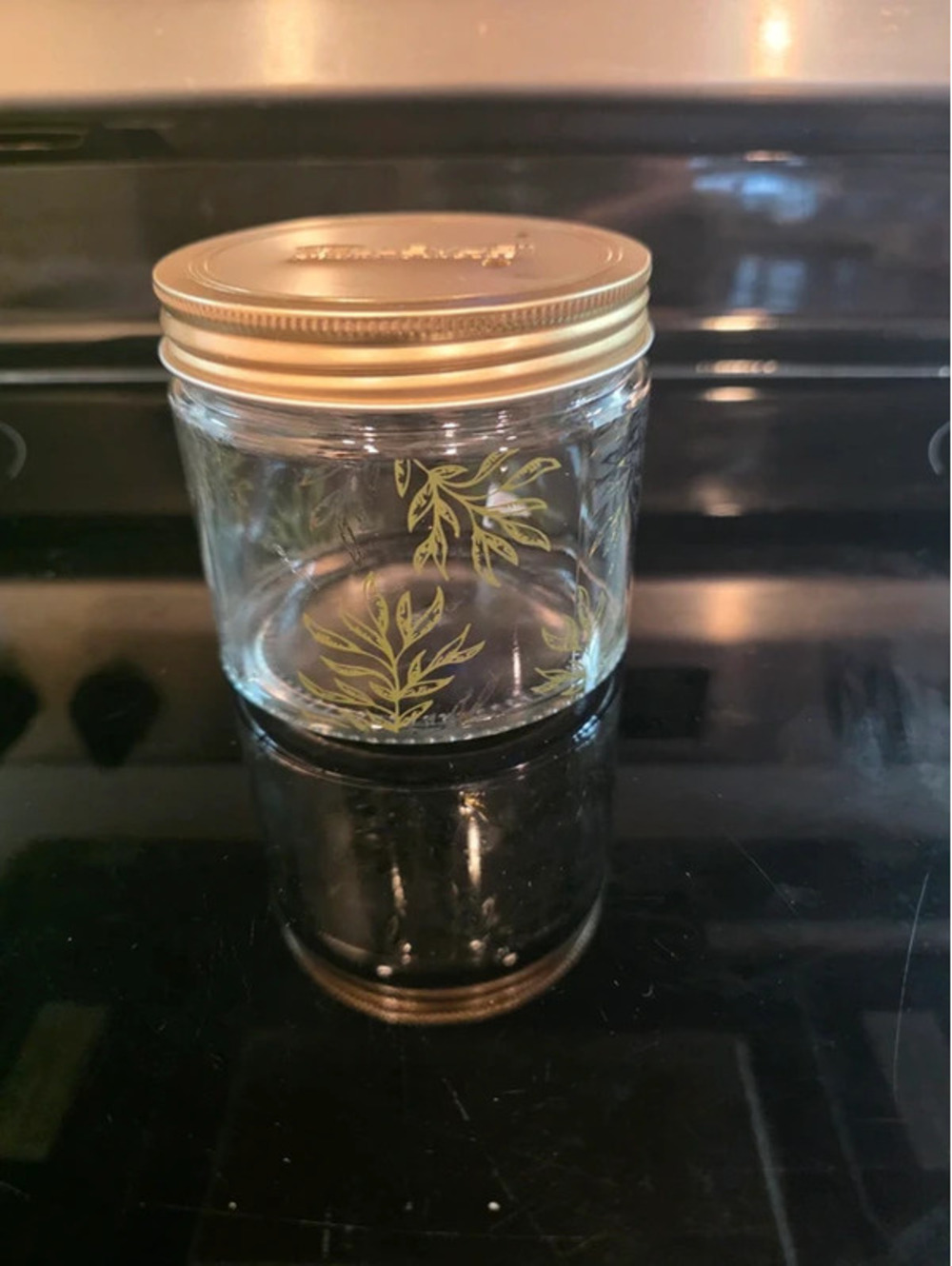 Bellevue Luxury Candles Decorative Glass Jar with Gold Lid